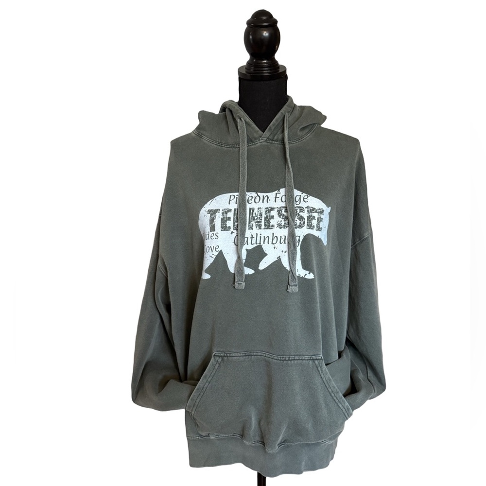 Gatlinburg/Pigeon Forge Tennessee Graphic Hoodie